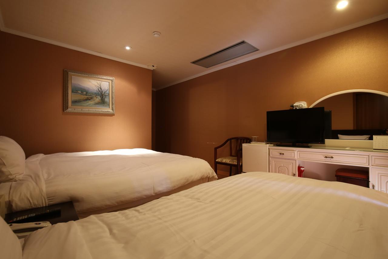 Lake Hills Hotel Songnisan Boeun Luaran gambar